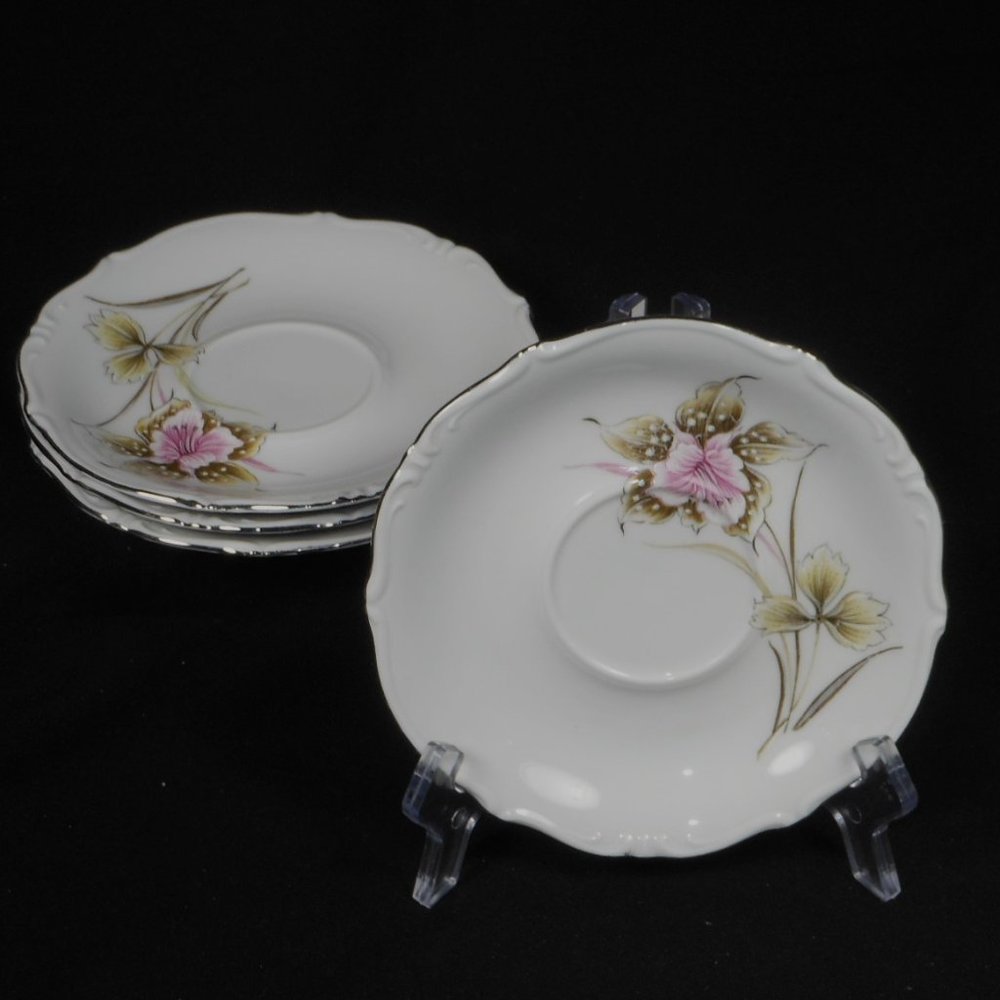 Set of 4 PETINT A LA MAIN LIMOGE colorful saucers